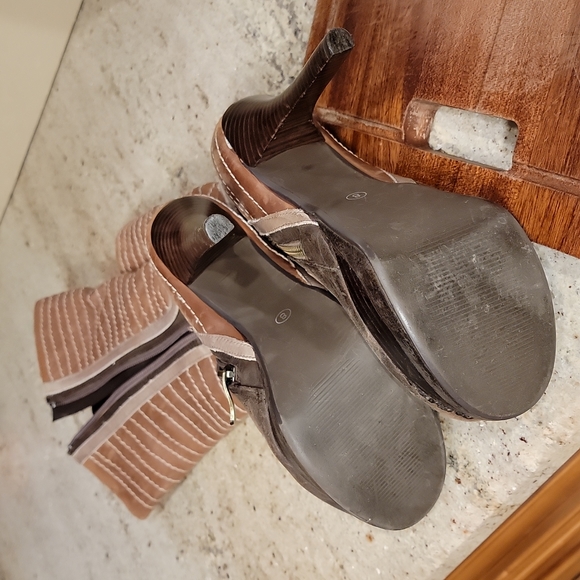 High heel below knee boots. Size 8. Unique.  Distressed brown leather like. - Picture 4 of 5